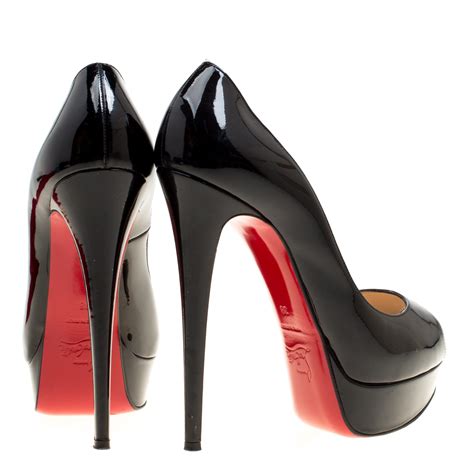 talons hauts louboutin femme.